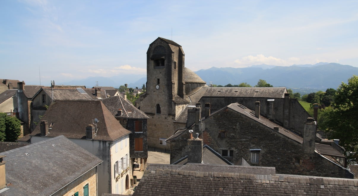 Découvrir Oloron SainteMarie son histoire, son présent, ses quartiers.
