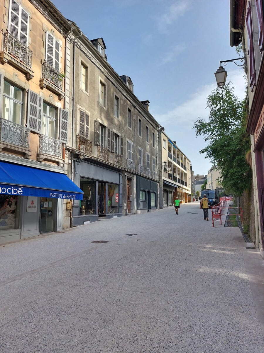 Fin août 2023, la partie haute de la rue Barthou est terminée.