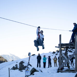 17/02 : Journée grandes tyroliennes et balade raquette (igloo & conte)